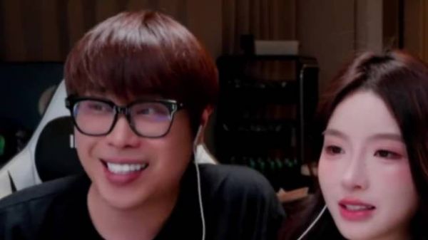 巴旦木公主晒结婚证，卢本伟生日官宣已婚