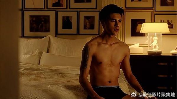顾里半夜叫来席城 等不及和他腻歪，席城懵了