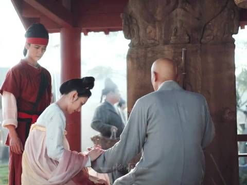 宋祖儿哭戏片段引泪目，父亲为半夏不停点头