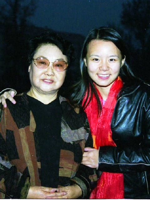 送别“不朽”的郭兰英：龚琳娜追忆师徒情谊，致敬民族音乐泰斗
