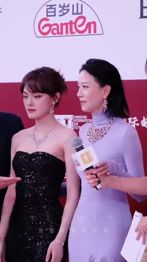 倪虹洁文淇新片演母女，抓马妈妈与无奈女儿相爱相杀
