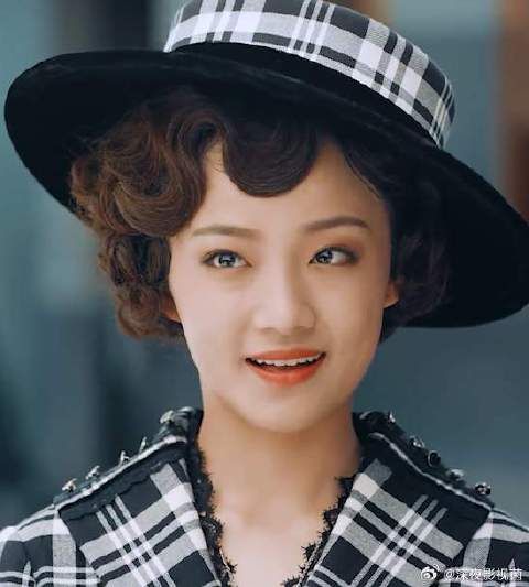 从小青梅竹马，怎会没有爱意