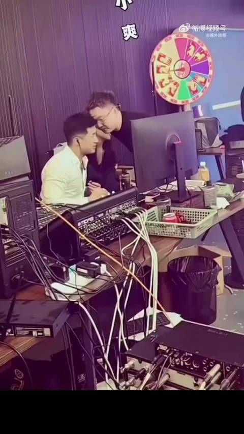 娜美陪着恩师仙洋在幕后，娜美会不会再次和仙洋合作呢？
