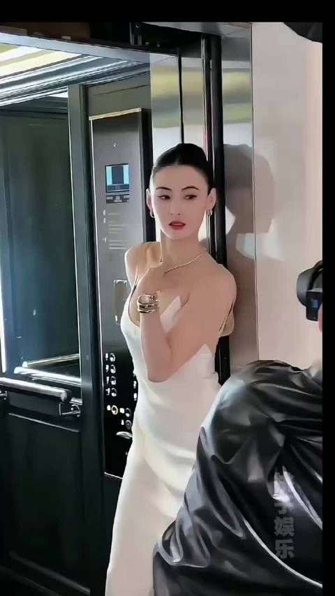 44岁张柏芝风华依旧，你心中的女神？