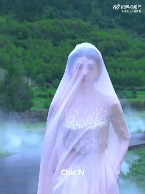 谁懂 郭晓婷 在一众网红妆里显得好明媚 而且也没啥黑眼圈