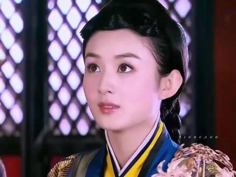 前面素头好漂亮，眼睛清澈亮晶晶的