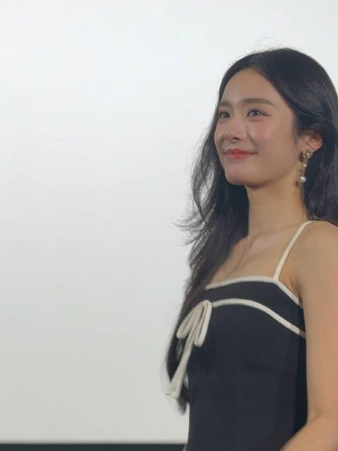 离场收信的诗然宝宝～好明媚的小太阳