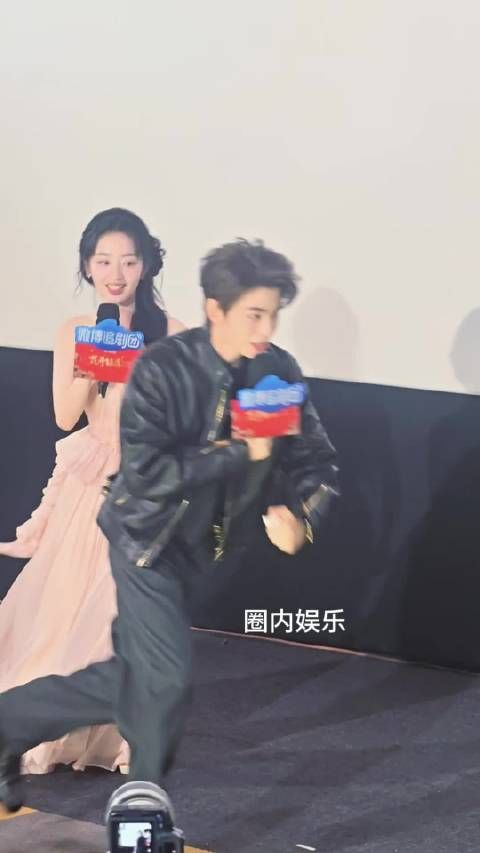 丁禹兮包上恩他跑她追花开锦绣微博追剧团