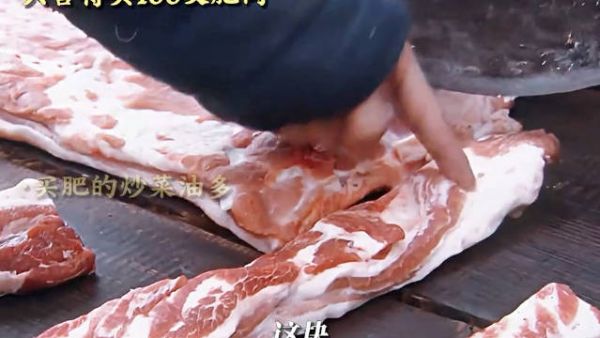 抠门男人因一两银子家书钱失妻，又因二两银子鼻烟壶赔尽家产