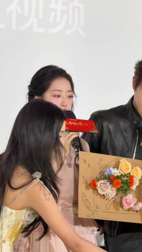邓恩熙的情商和语言能力都是很不错，只要她稳定发挥就很喜欢