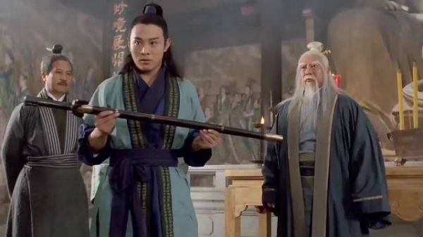 常威，化成灰我也认得你 还说不会武功