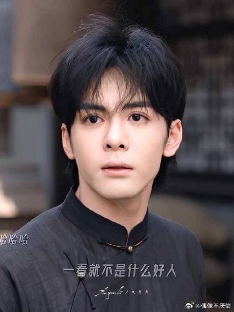 失忆后回到自己家又新奇又抵抗的 最后仓皇逃跑哈哈哈哈哈