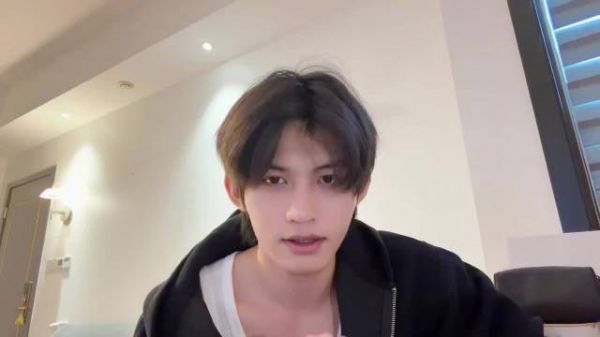 云旗今日份营业 为演唱会准备的小惊喜 还为粉丝准备礼物 好用心的云旗