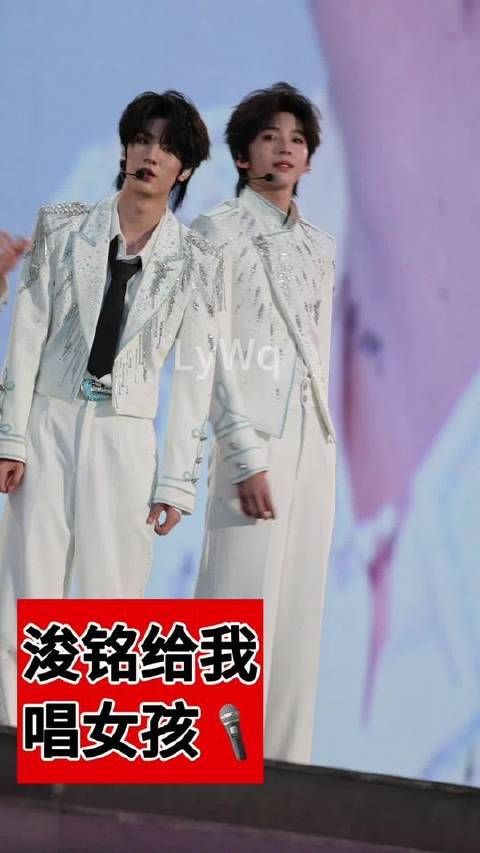 小可爱掌握了新技能，能为我们吹出梦幻泡泡吗？T T