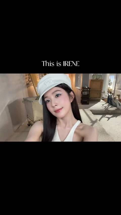 Joy与Irene共享私人空间，双双享受其中