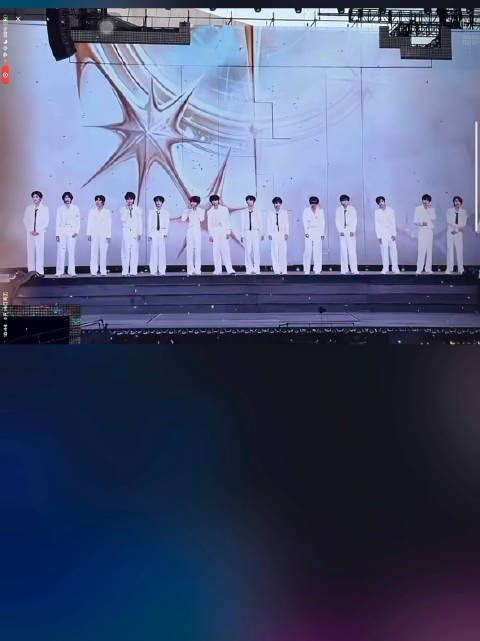 哎看直播真的感觉人气差距好大呀，从尖叫声就可以判断出来