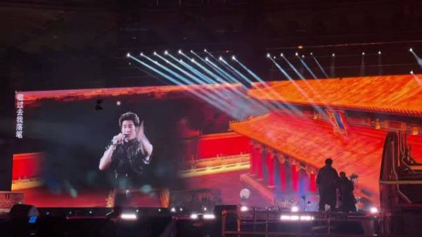 王力宏苏州演唱会，雨精准卡点退场开场放晴