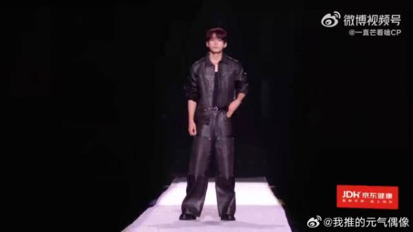 姚琛这个体脂数据出来，瞬间理解什么叫穿衣显瘦，脱衣之后全是线条