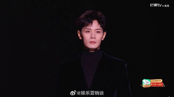 披哥6走秀哥哥们褪去标签T台展现自我