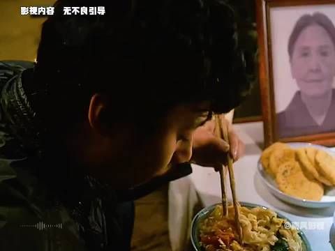 供桌上的照片突然变成了自己,这一刻他终于明白:真正死去的人竟然是我自己!