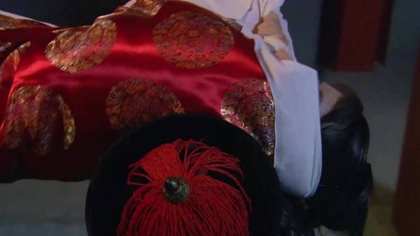 淳儿侍寝那场戏，为何让人生理性不适