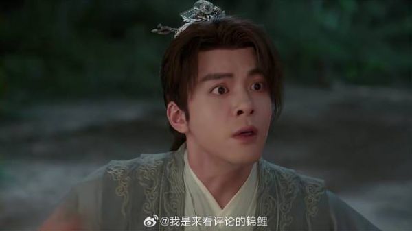 笛飞声和方多病争鸡腿 两人饭桌上打架，还是笛飞声胜了