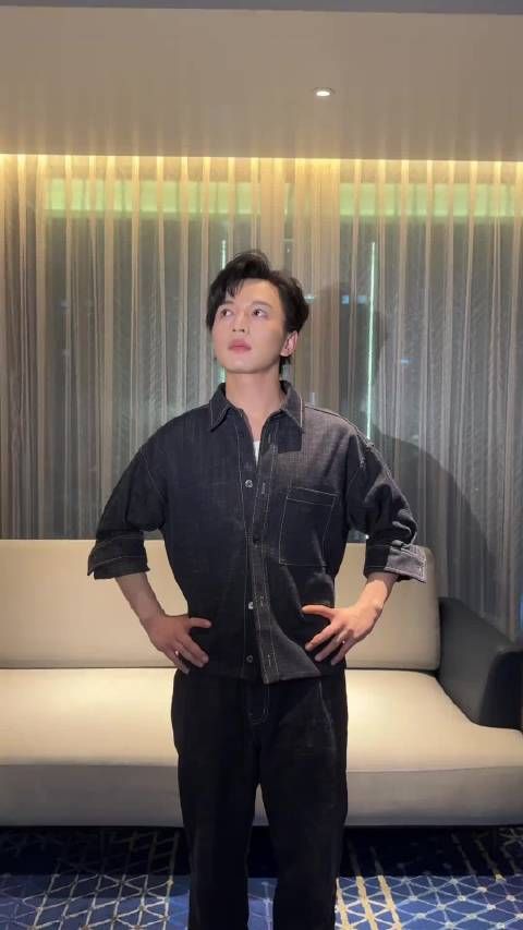 Ranzer和王栎鑫打上了 这是怎么认识的?