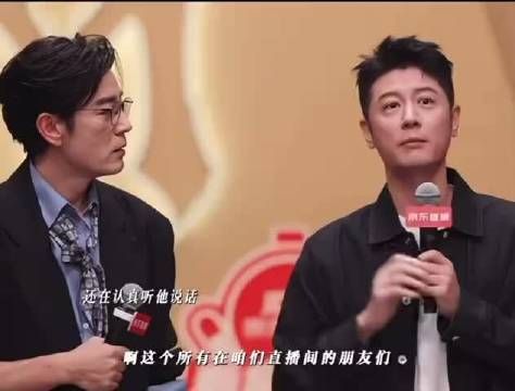 李光洁有种老实人豁出去了的感觉！哈哈哈哈期待本季披哥哥哥能找到心仪的地缝