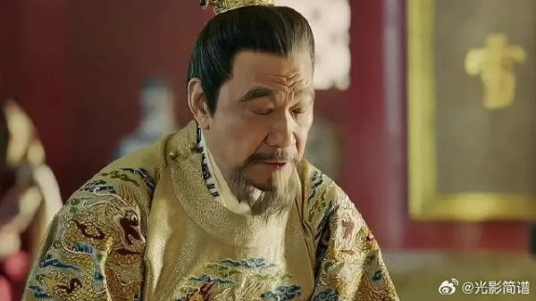 这个世上坏人少，随风倒的人多