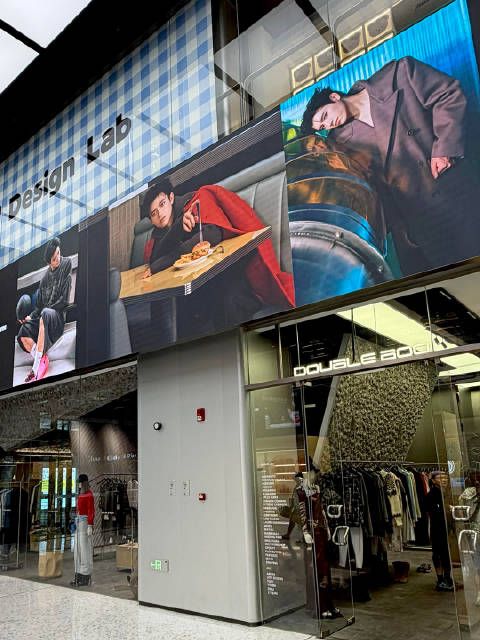 陈飞宇在三里屯的排面 nike 巴黎世家 大地广太震撼！