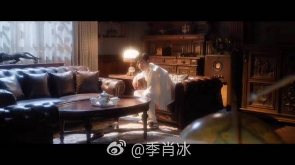 最后那句话突然令我想起潘子死前那句“小三爷，你大胆往前走，别回头”