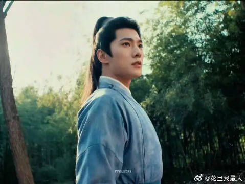 算是踢到钢板了