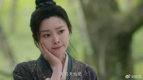 颜南星被泼马粪 江心白脸盲认不出，下秒反应贼逗