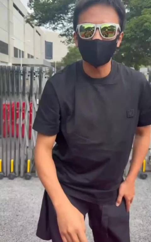 邓超特意找卷心菜，首个签初代跑男合照