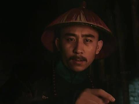 这个李卫很会拿捏人心，你要说和黄伦有仇，这比清官还靠谱