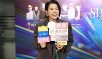 胡杏儿回应老公拥抱旧爱黄宗泽，李乘德没报备，刷手机才知道