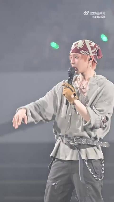 跪求不心动教程！侯明昊切换自如，三声姐姐风格不一样，软糯撒娇谁能扛得住