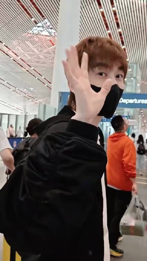 李登科曝当红男星素颜反差，网友呼吁直接点名