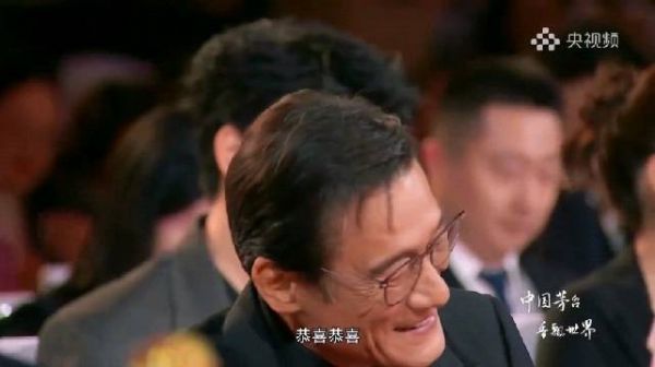 这舞台舍不得下！马丽沈腾同台互怼，幽默调侃引爆全场