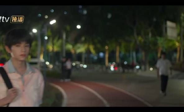 付彬言开大头特效了？不说学生我以为哪个民工