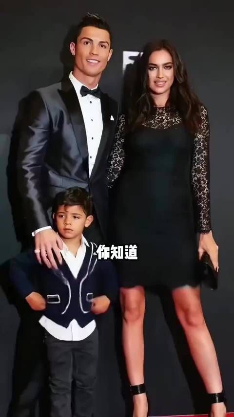 回顾 C 罗与伊莲娜分手始末，昔日恋人为何分道扬镳？全网热议