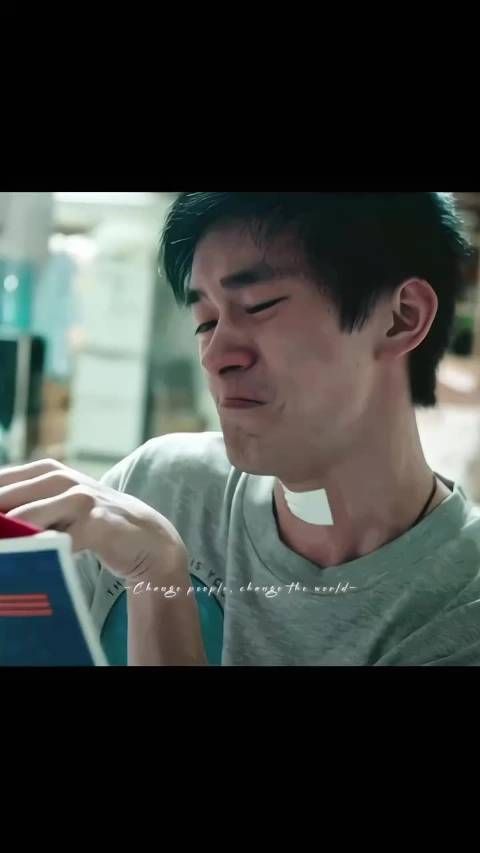 易烊千玺用作品回馈时代，与时代同乘向前