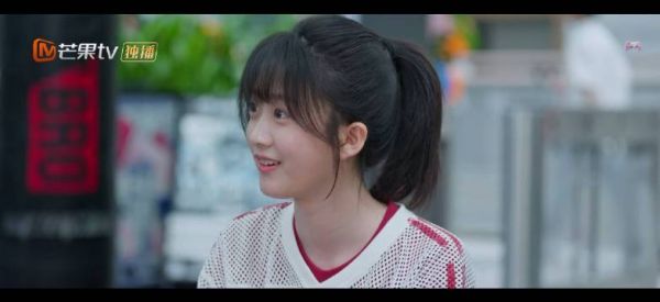 谁还记得《有翡》的小周翡,原来是陈翊曈演的,可塑性好强,期待这次校园池嘉