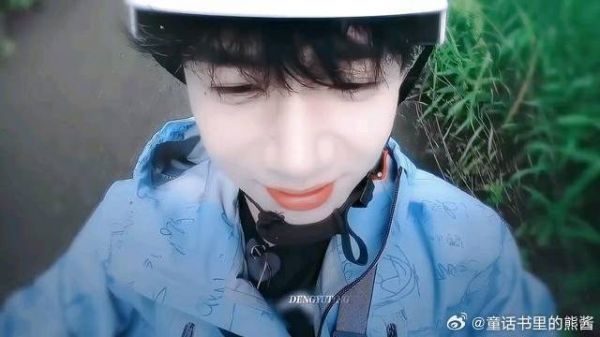 “你的眼尾痣是巴黎雨夜的第七道绝弦” 眼泪向下 白敬亭向上