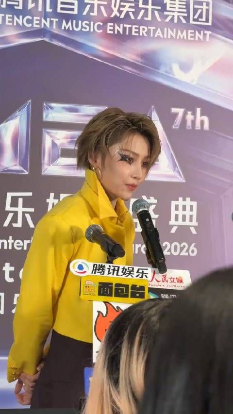 刘雨昕坦言做音乐自己太纠结