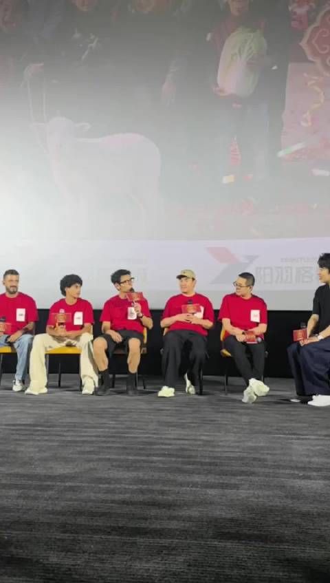 沈腾吃醋赛夫蒋奇明，路演现场争宠大戏