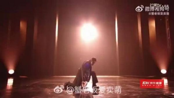 演员来闯唱演赛道本身就不容易，要克服的东西实在太多了