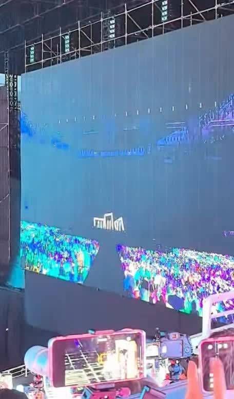 王橹杰唱《慢慢喜欢你》温柔嗓音开口即沦陷