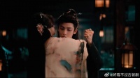 落叶海心碎秋，你远走爱成灰