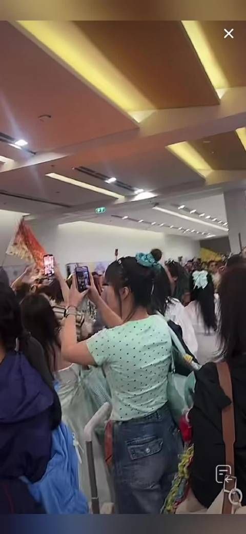 云熠99和冰旗淋99口号应援，呼吁和谐安全